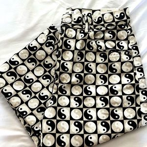 NEW Yin Yang jean size 6